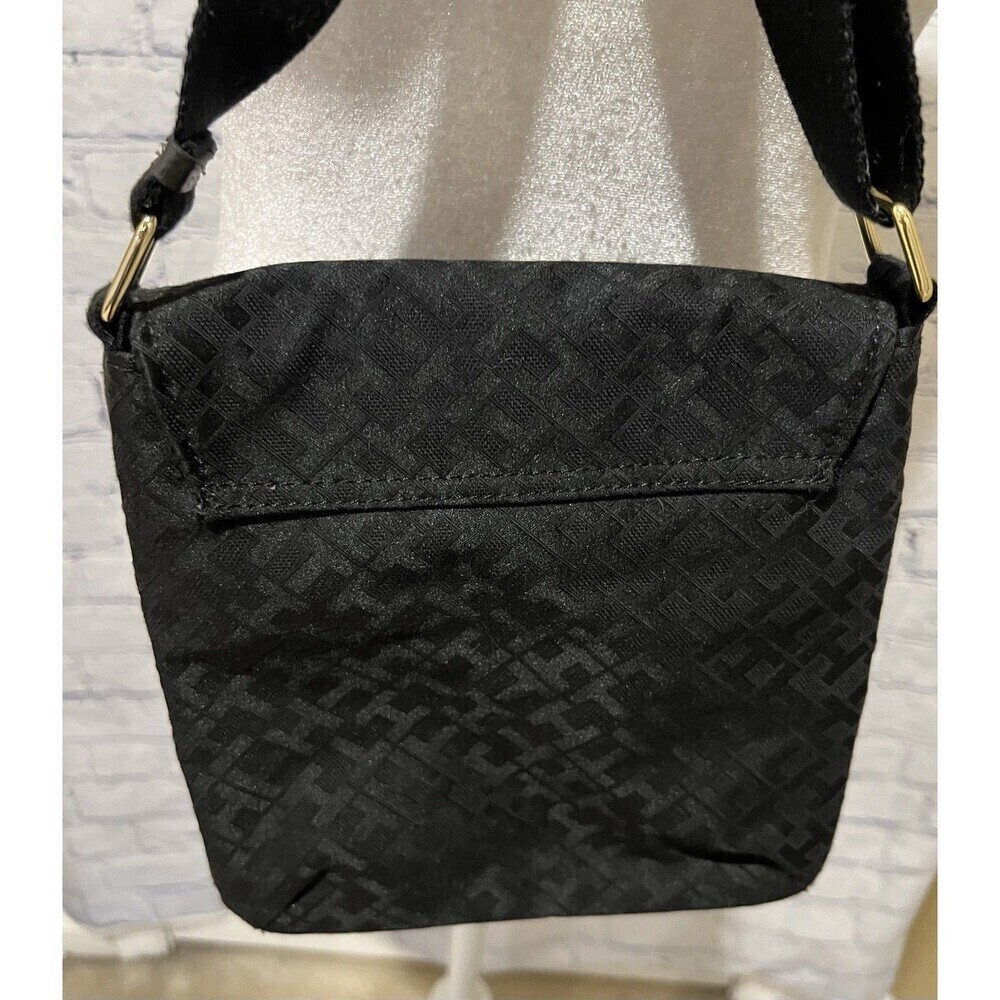 Tommy Hilfiger Black Crossbody adjustable strap handbag purse 9”x9” - Picture 4 of 5